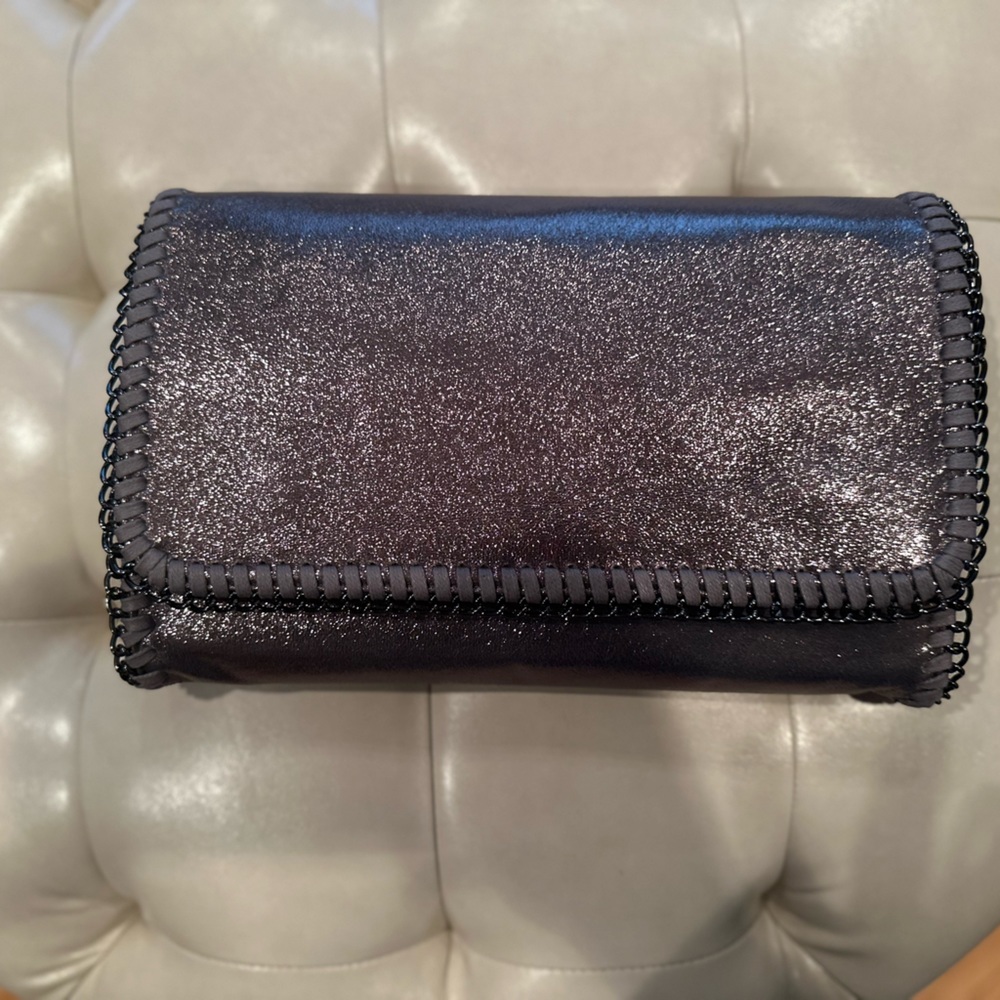 Large Metallic gunmetal clutch, with optional long shoulder strap. 🩶